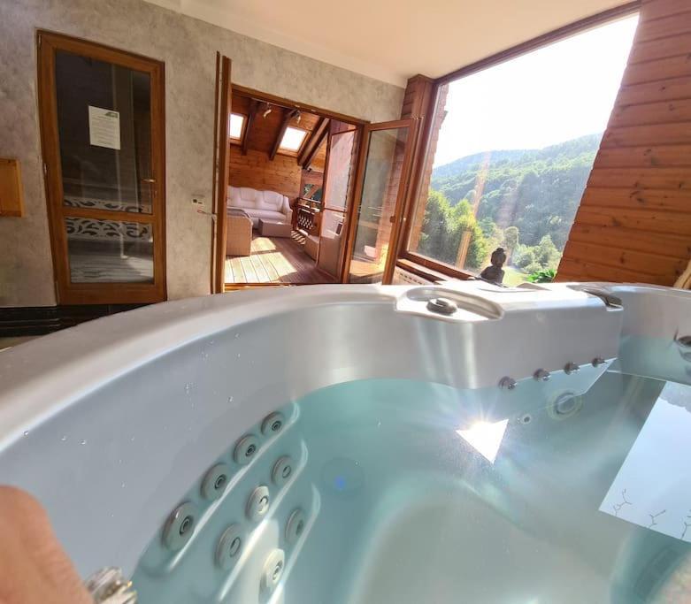 Pensiune Subcrai Cu Centru Spa Зернешті Екстер'єр фото