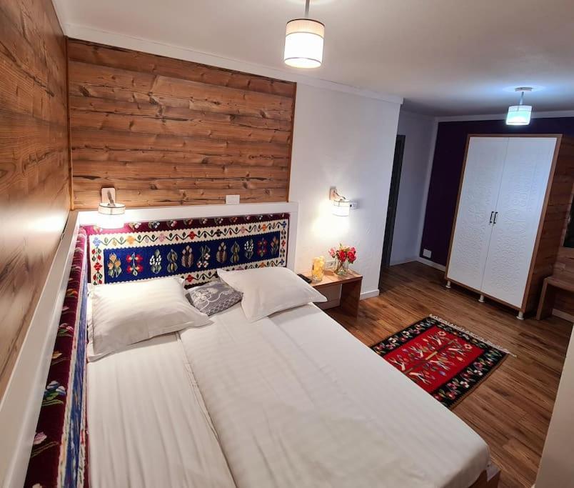 Pensiune Subcrai Cu Centru Spa Зернешті Екстер'єр фото